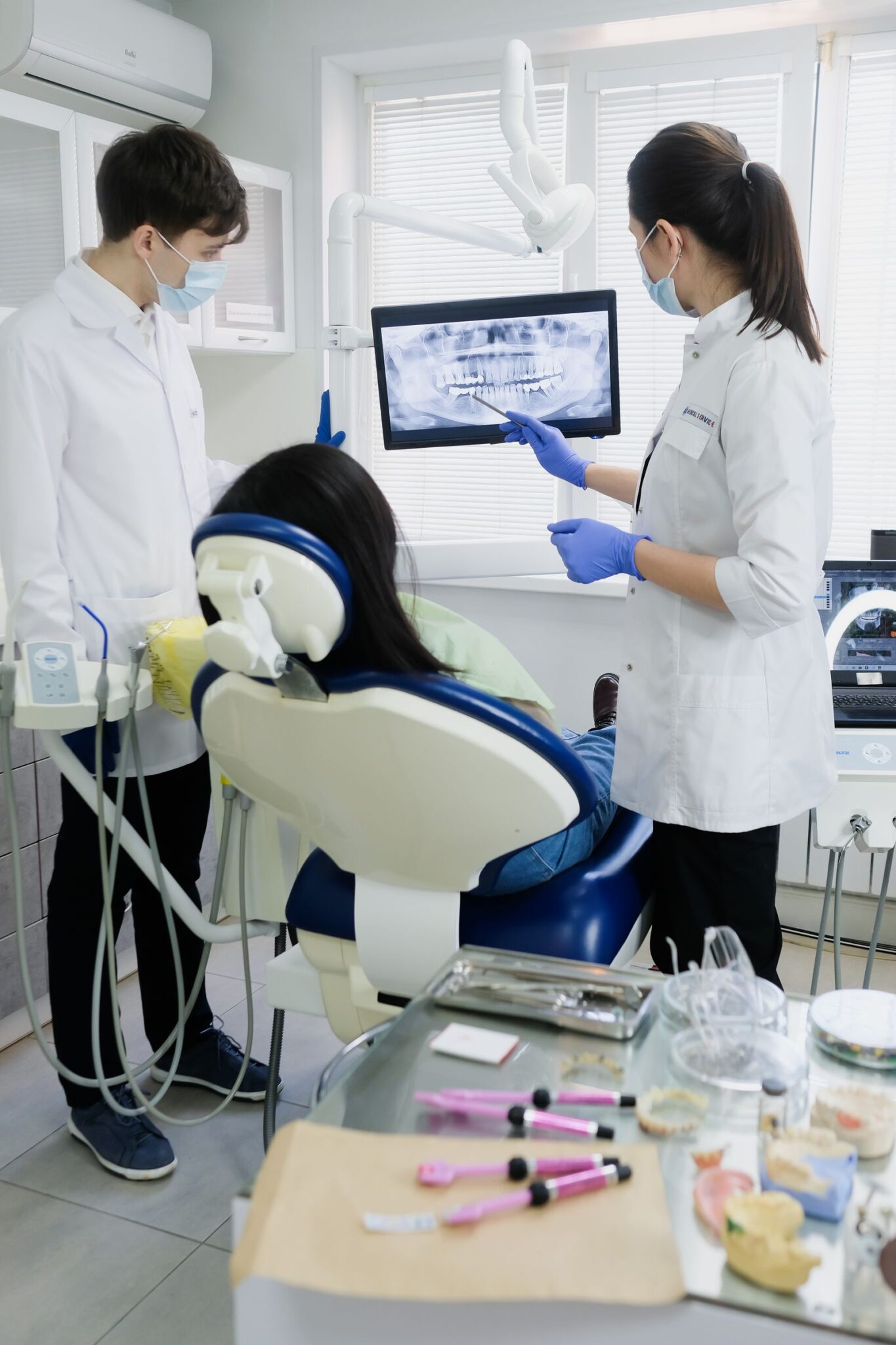 Diagnóstico clínico de la parestesia dental con radiografía Diagnóstico clínico de la parestesia dental con radiografía
